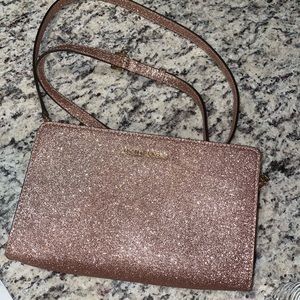 Michael Kors hand back and matching wallet